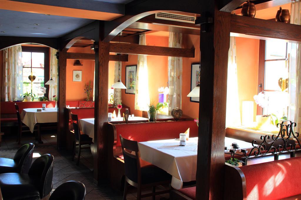 Hotel Restaurant Reichsadler Buchen  Oda fotoğraf