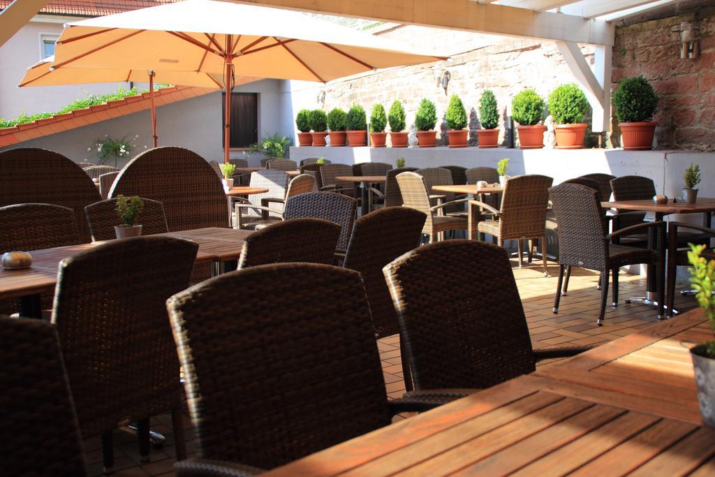 Hotel Restaurant Reichsadler Buchen  Oda fotoğraf